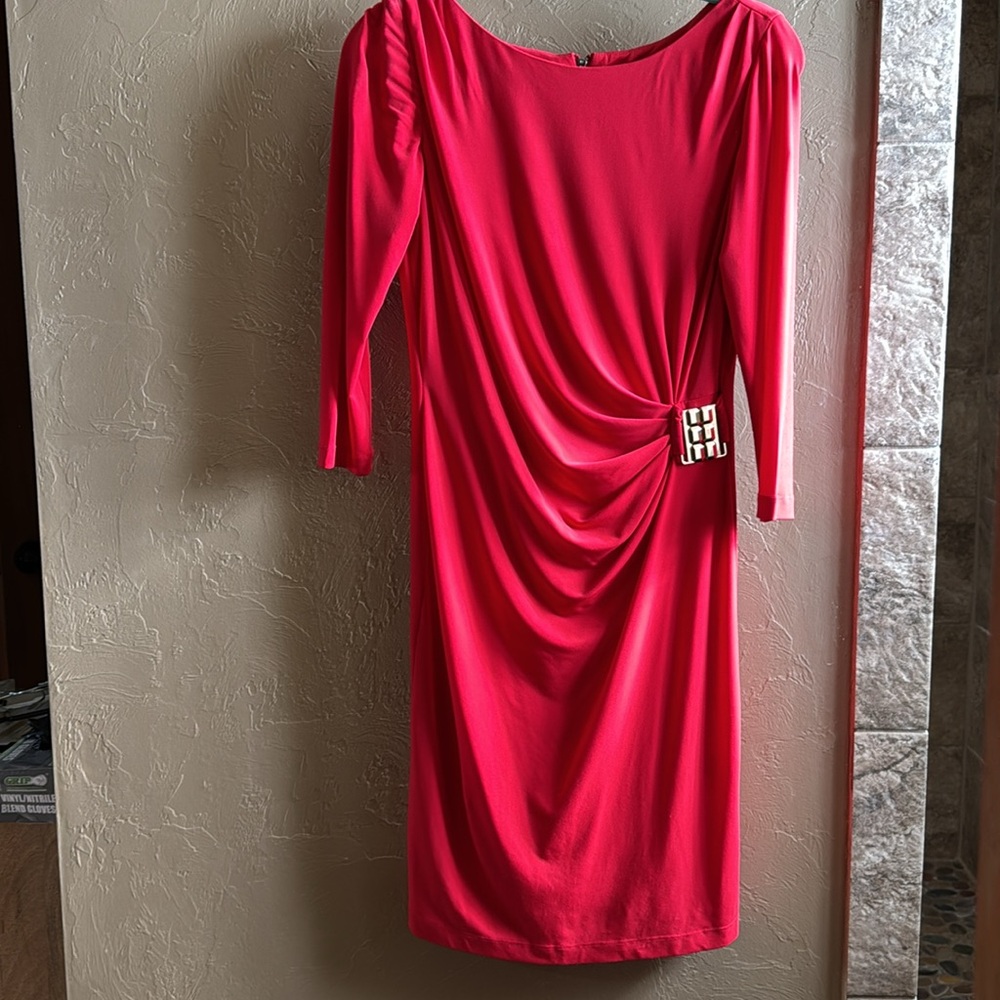 Tahari Arthur S Levine size 6 lined red dress